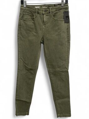 NWT Messino Green Curvy Skinny Jeans